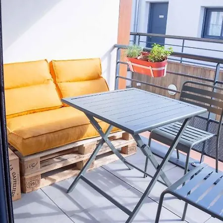 Nice Bright Apt Near Quai Des Chartrons Апартаменты